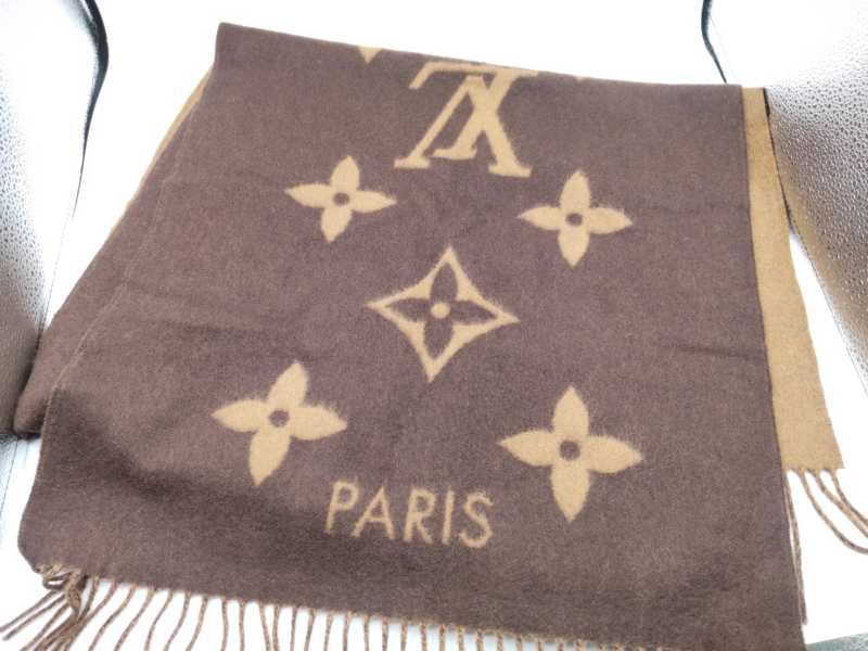 ルイヴィトン買取　エシャルプレイキャビック　M78125